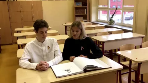 Kauno Jono Jablonskio mokiniai siunčia visos bendruomenės sveikinimus Lietuvai!!! – Kauno Jono Jablonskio gimnazija